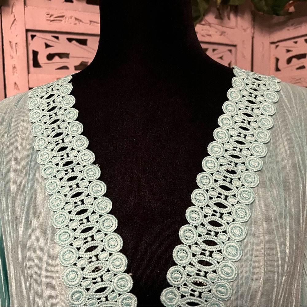 CATALINA AMAZING SOFT LIGHT TURQUOISE GREEN CROTCHET FRONT MID SLEEVE TUNIC TOP - Picture 4 of 10
